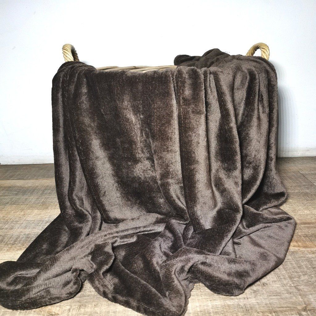 :  🛋️ Ultra-Soft Fleece Throw Blanket – Cozy, Warm & Stylish! ❄️