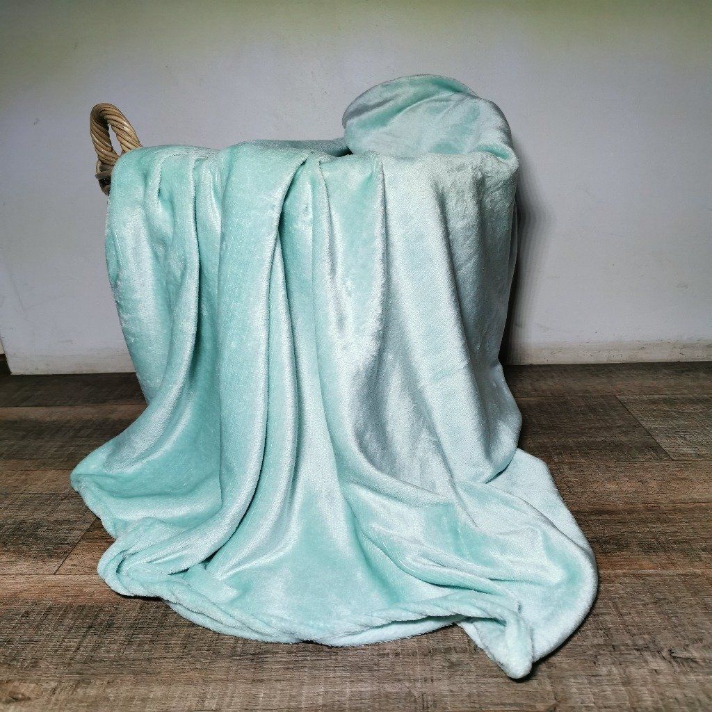 :  🛋️ Ultra-Soft Fleece Throw Blanket – Cozy, Warm & Stylish! ❄️