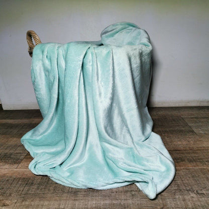 :  🛋️ Ultra-Soft Fleece Throw Blanket – Cozy, Warm & Stylish! ❄️